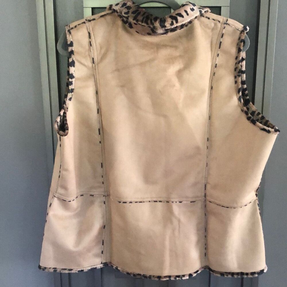 NWT Drapers and Damon's Reversible leopard faux suede vest 1X - Picture 5 of 6